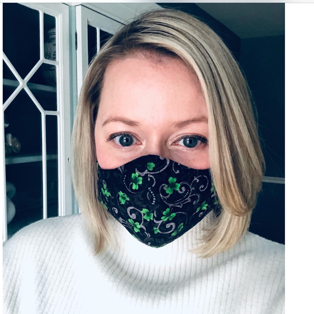 St Patrick’s Day Shamrocks & Spirals face mask NIP